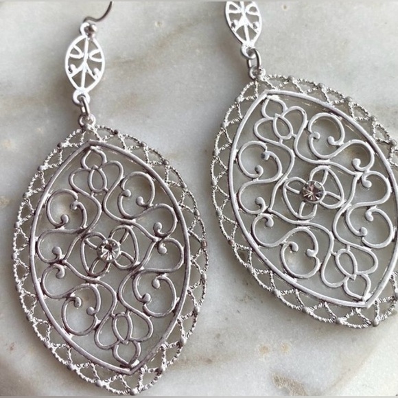 NWT Silver Earrings Cut Out Geometric Boho Jewelry Women’s Classic Dangle - Picture 3 of 3